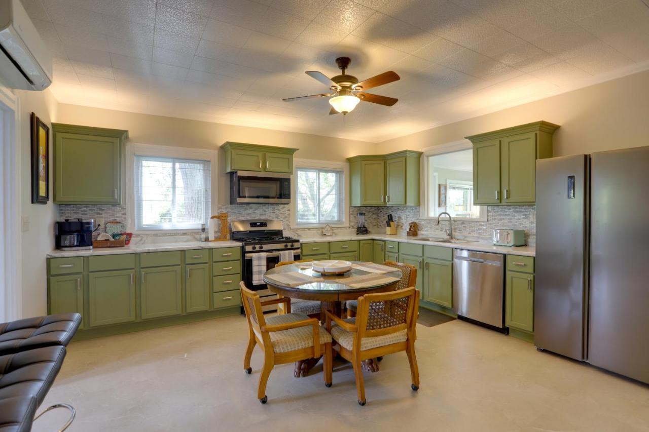 Welcoming Port Clinton Vacation Rental! Exterior photo
